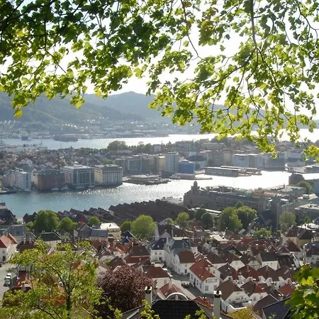 Modern In Center - 5 Bedrooms - 1 Minute To Bryggen Διαμέρισμα